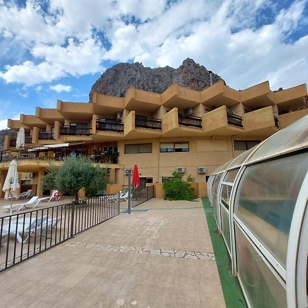 Hotel Restaurante Felipe II (Adults Only) อัยนา ภายนอก รูปภาพ