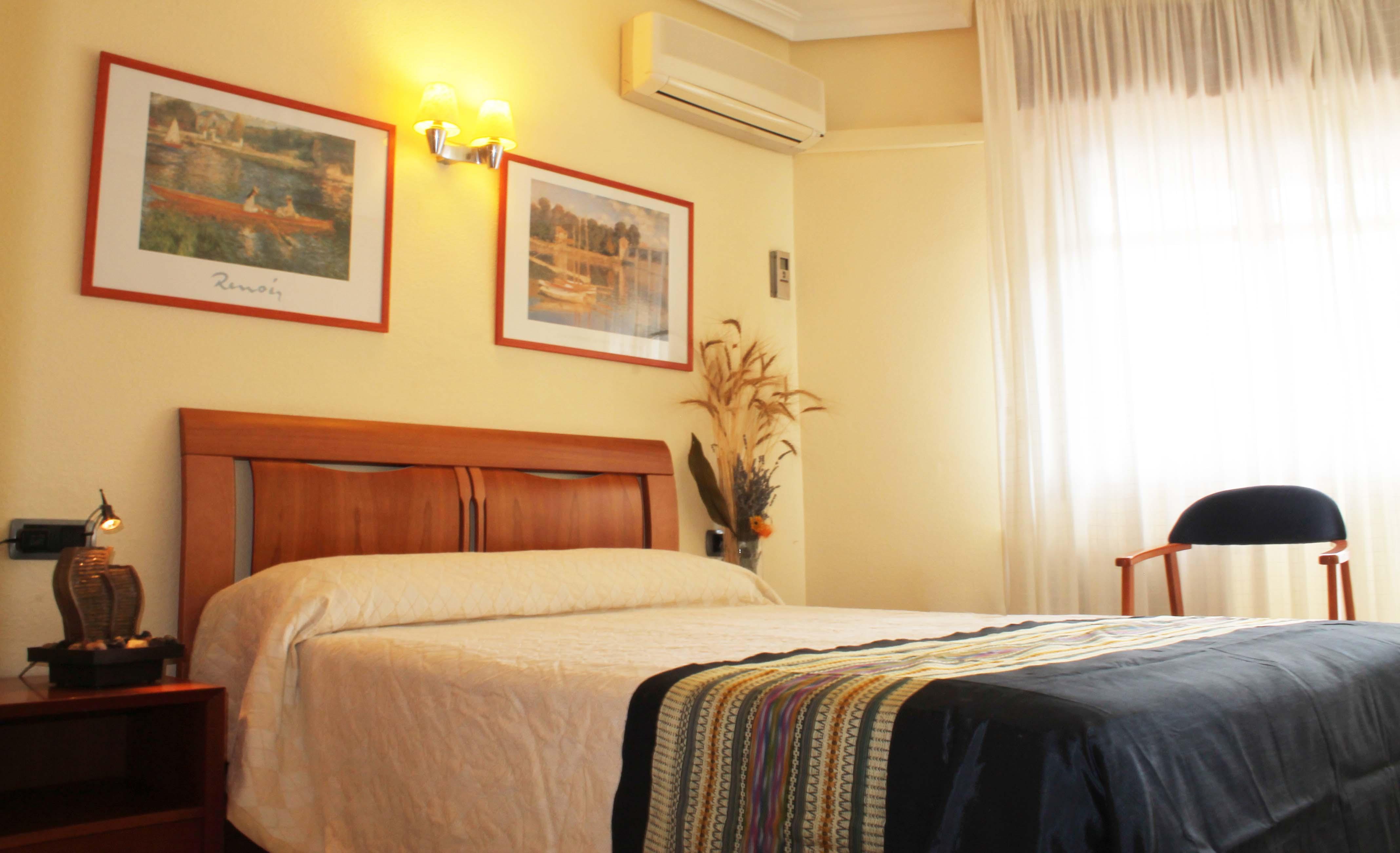 Hotel Restaurante Felipe II (Adults Only) อัยนา ภายนอก รูปภาพ