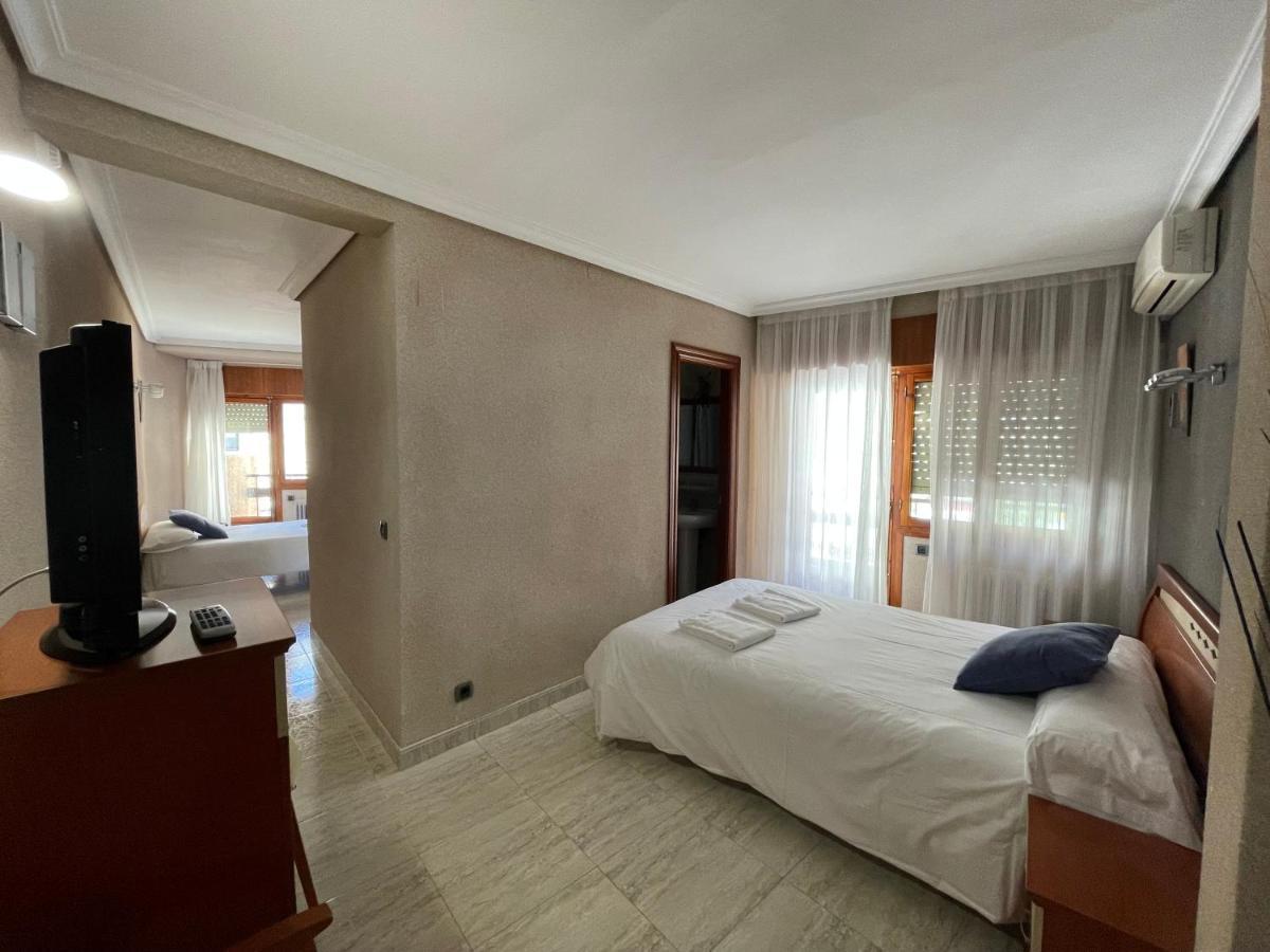 Hotel Restaurante Felipe II (Adults Only) อัยนา ภายนอก รูปภาพ