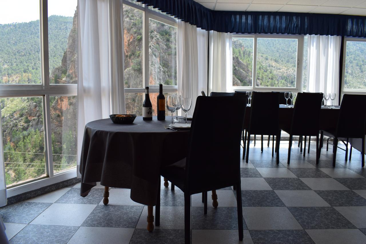 Hotel Restaurante Felipe II (Adults Only) อัยนา ภายนอก รูปภาพ